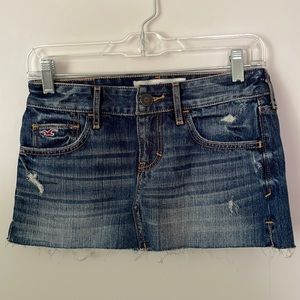 Hollister denim miniskirt distressed size 00 23